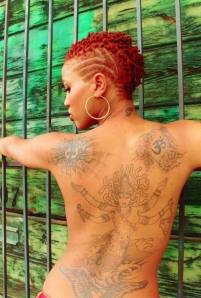 The Floacist-  I really follow Natalie because she is on of the most successful female performing poets I know of. Her lyrics mean a lot and I really appreciate her level of consciousness. She always looks so comfortable no matter what look she takes on.   You can tell moeny doesn't drive her- the art does. Peace to this QUEEN. 